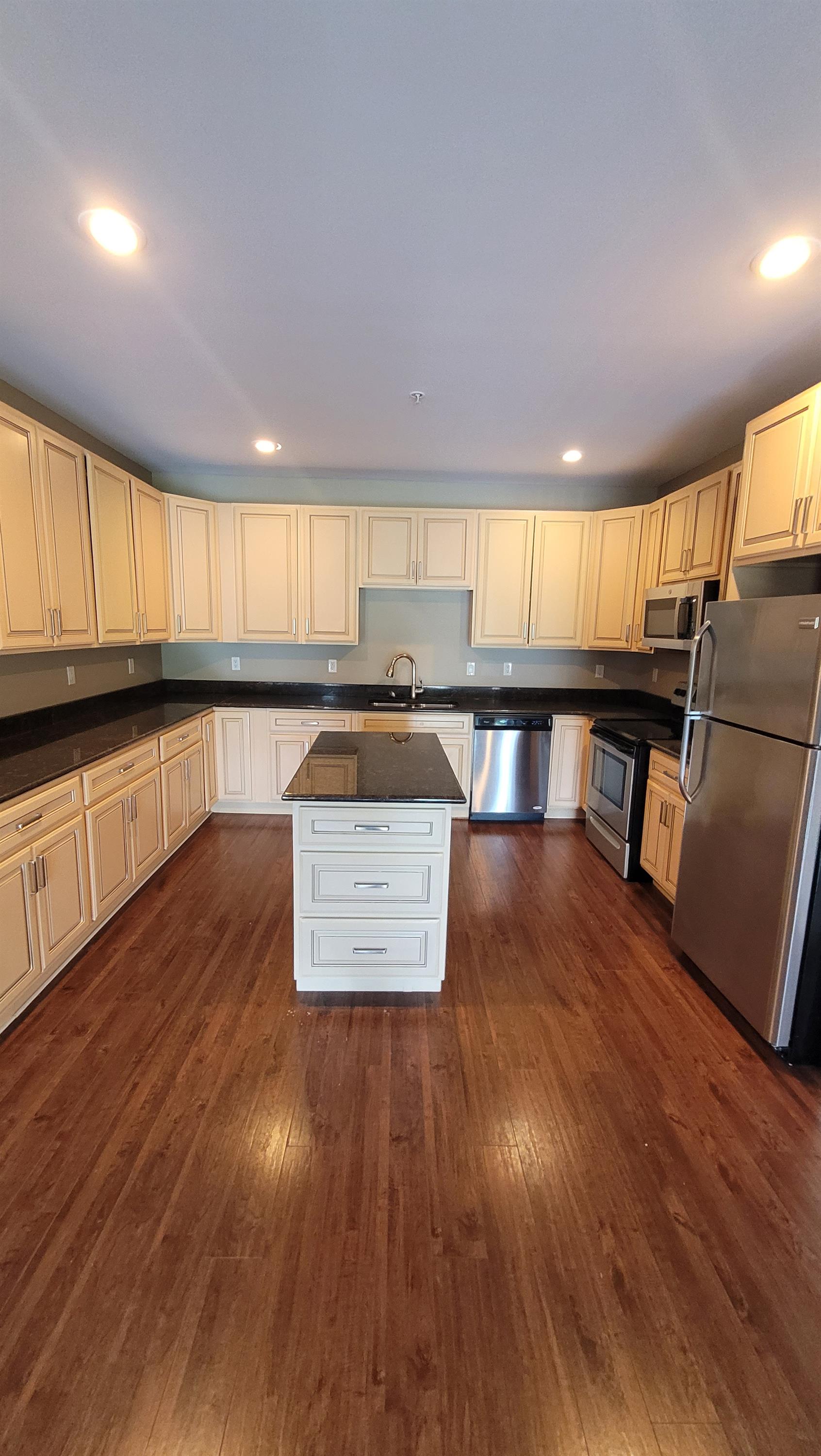 7459  Lions Gate Parkway